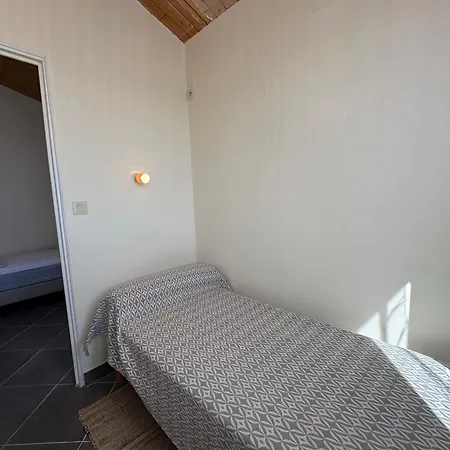 Maison Avec Piscine A 300m De La Plage - Tout Confort Pour 4 Personnes - Fr-1-709-79 度假居