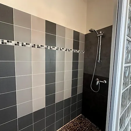 度假居 Maison Avec Piscine A 300m De La Plage - Tout Confort Pour 4 Personnes - Fr-1-709-79 *